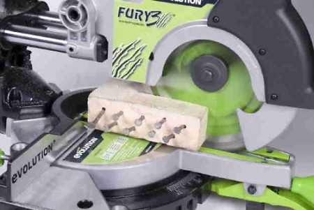 Scie à Onglet Evolution Fury F210CMS - 210mm - 1200W - Multimatériaux (Acier, Alu, Bois, PVC)